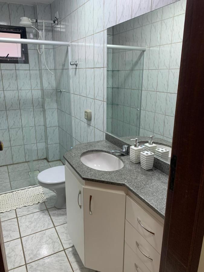 Solar De Bruna - Apartamento Com 2 Qts - 1 Suite - Garagem Coberta - Wi-Fi - Netflix - Acomoda 6 Pessoas A 70 Metros Da Praia Guarapari Bagian luar foto
